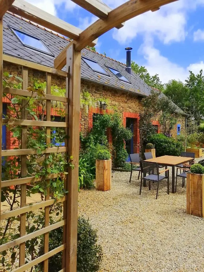 Holiday home Maison Eliza Cosy Chic Balneo Villa Gommenec'h